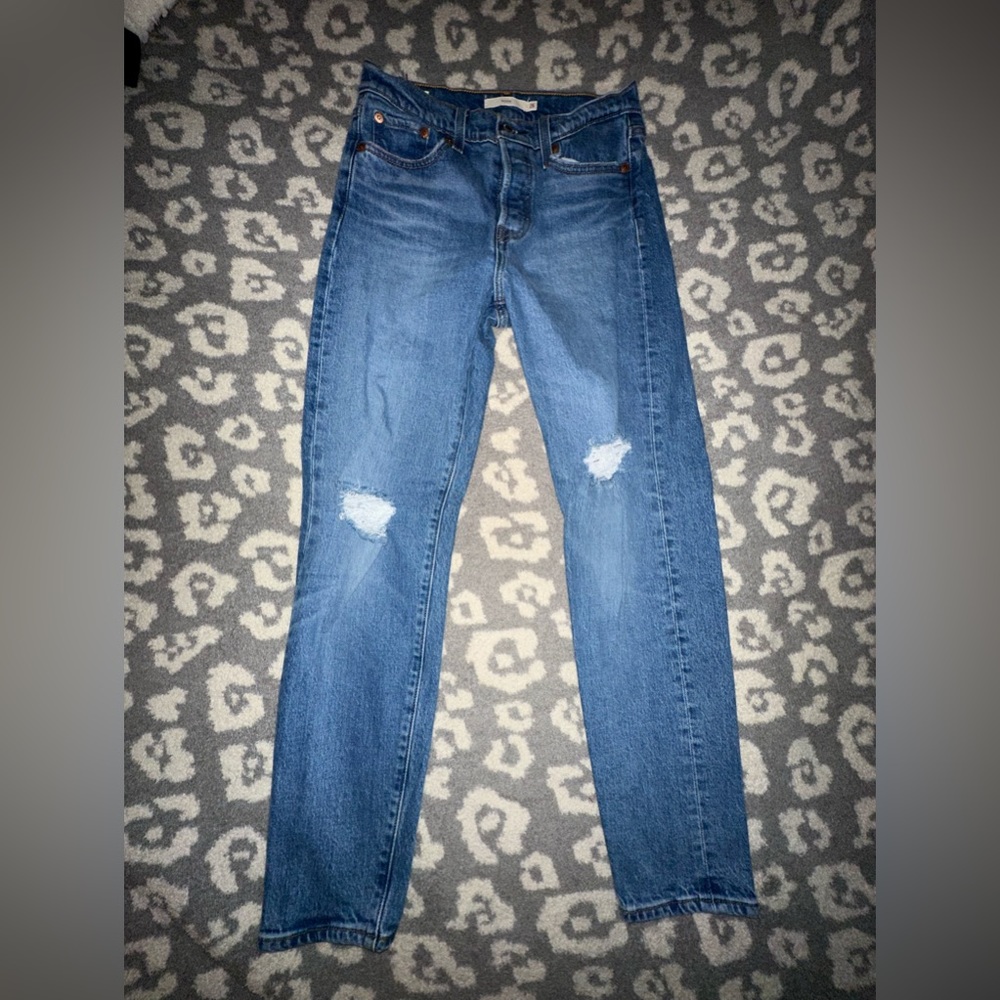 Women’s Levi Jeans